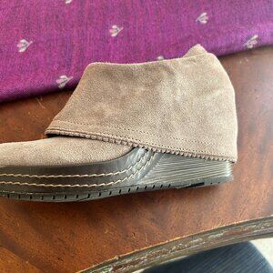 Cute Dr Scholls wedge boots